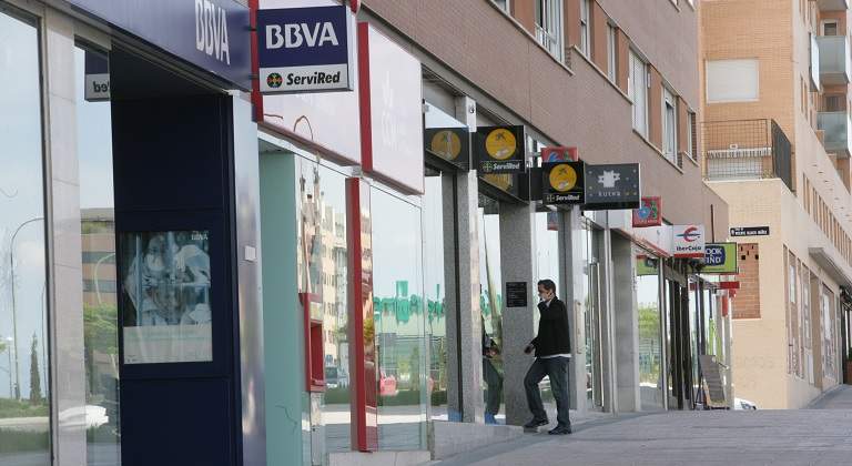 oficinas-sucursales-bbva-caixabank-kutxabank-ibercaja1[1]